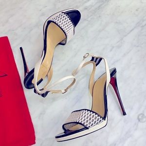 Authentic  CHRISTIAN LOUBOUTIN Discoport Sandal